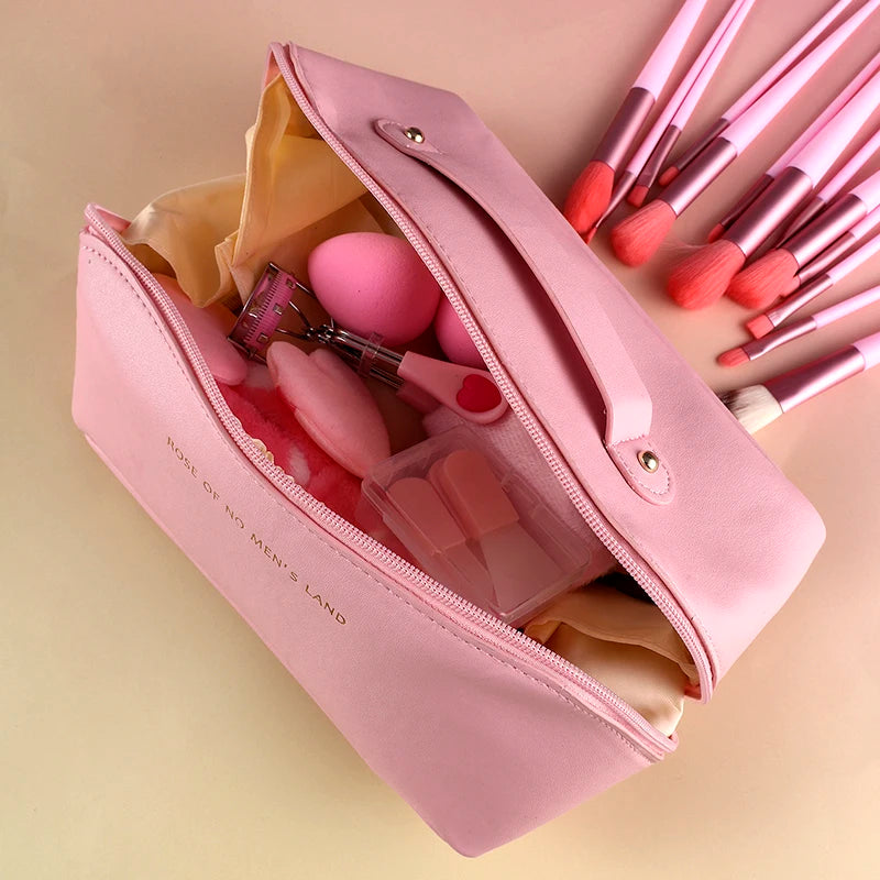 27 Pieces Pillow Makeup Brush & Eyelash Starter Set